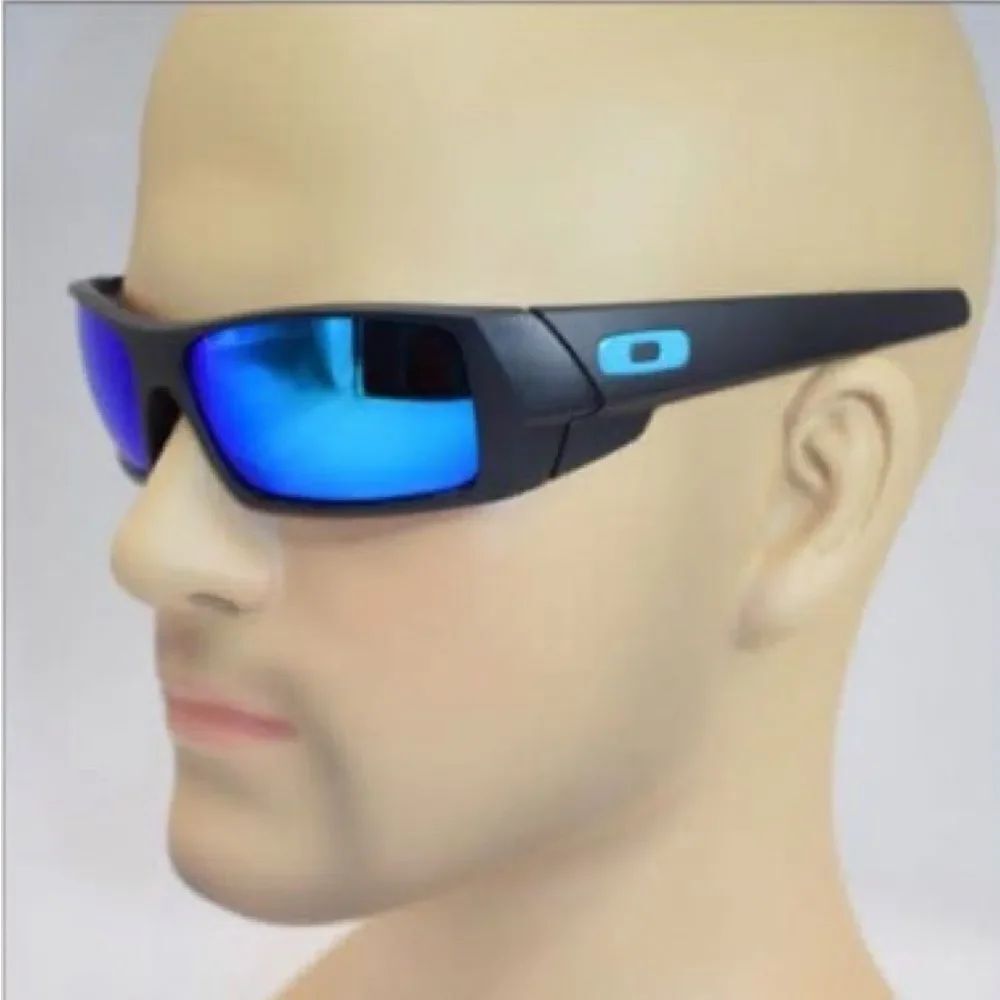 Oakley Men's Gascan Sunglasses Brand New with Case.